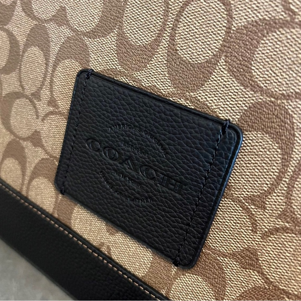 Coach c8142 Hudson Messenger In Colorblock Signature Canvas - Picture 5 of 7